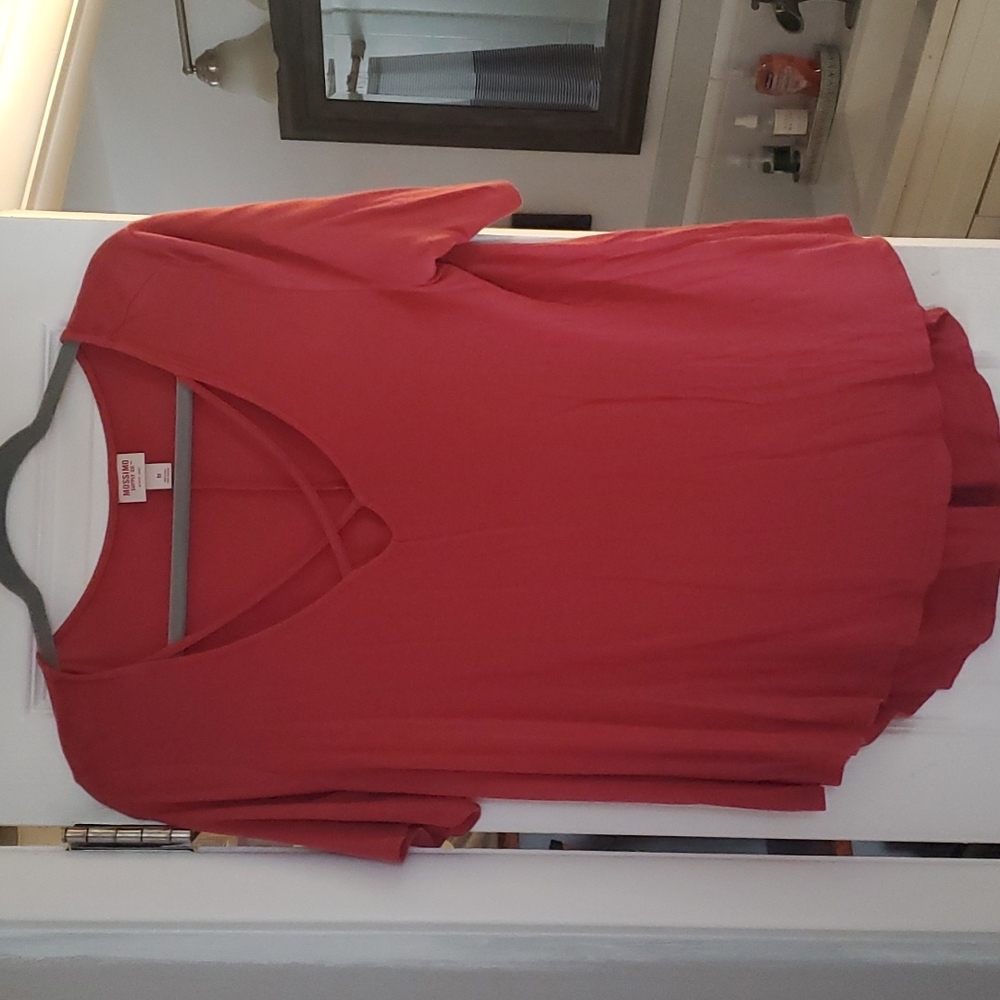 Womens crisscross top mauve sized medium
